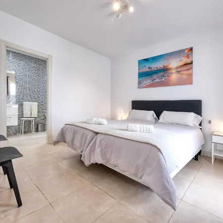 Cassia - Private Pool, Foosball, Bbq, Air-con And Sat Tv By Lanzarote Nyaraló